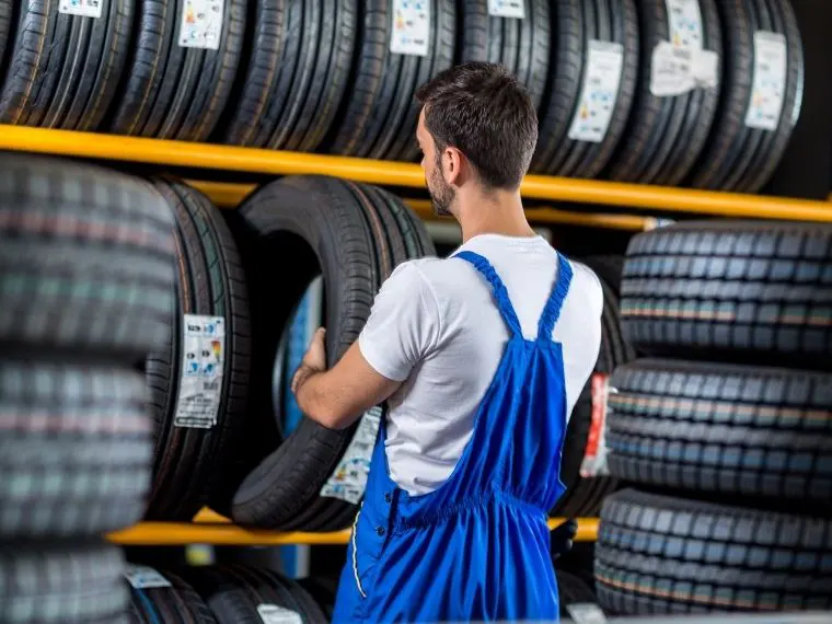 Mahmudiye Oto Lastikçi